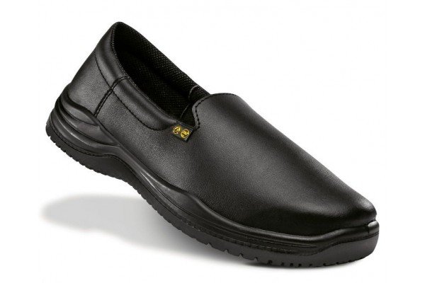 ZAPATO NEGRO DE MICROFIBRA HIDROFUGADA MODELO SEVILLA